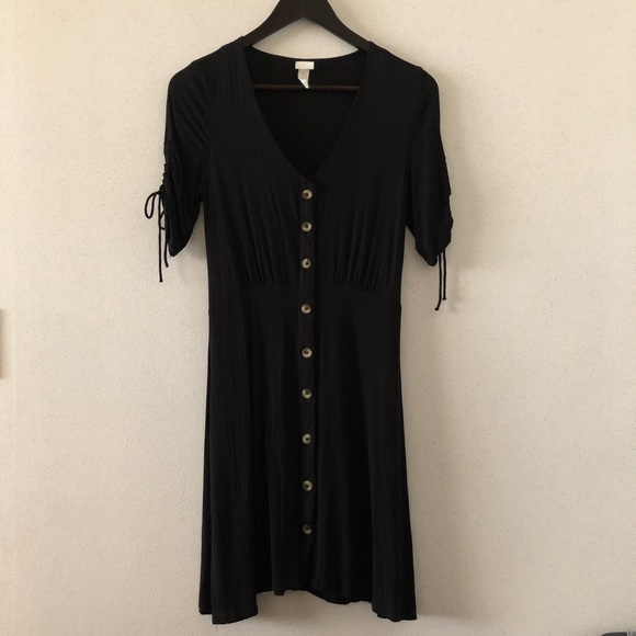 H&M Dresses & Skirts - H&M Black buttoned up dress